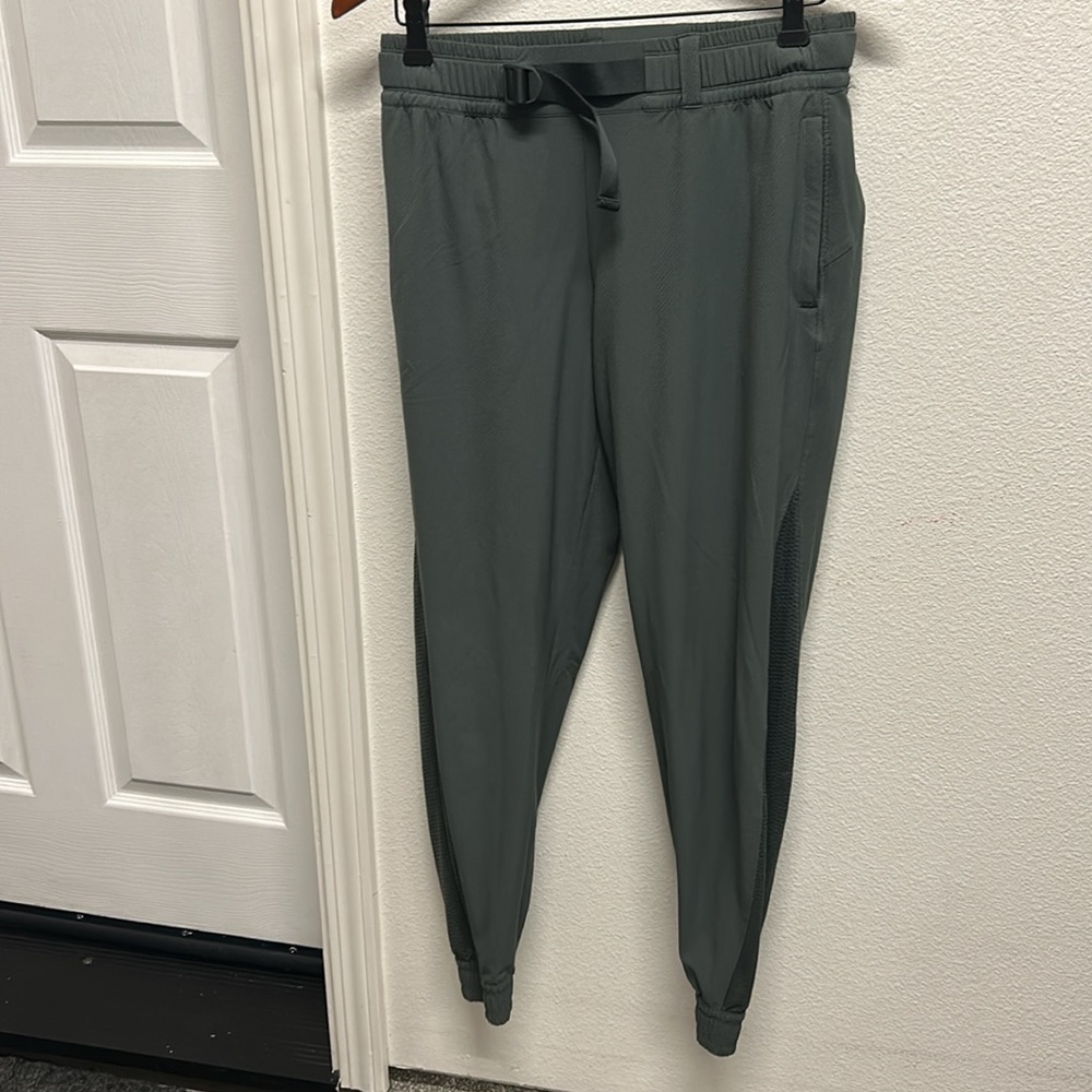 Athleta Quest Jogger in Bali Green size 6 Athleisure Outdoor - Picture 5 of 15